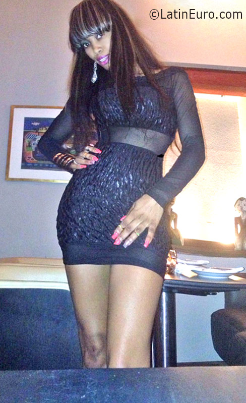 Date this tall Dominican Republic girl Myriam Nikita from Santo Domingo DO25919