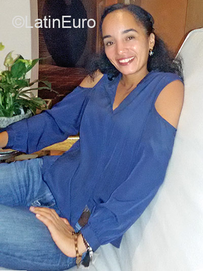 Date this cute Dominican Republic girl Anny from Santo Domingo DO25971