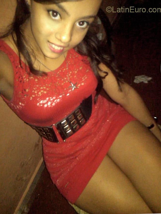 Date this exotic Dominican Republic girl Noemi from Santiago DO25972