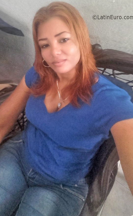 Date this gorgeous Dominican Republic girl Rosa from Santiago DO26129