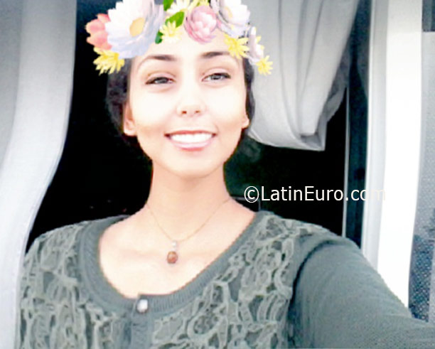 Date this good-looking Morocco girl Khadija from Agadir MA22