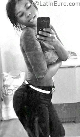 Date this exotic Dominican Republic girl Darlen from Puerto Plata DO26190