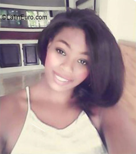 Date this georgeous Jamaica girl Karen from Manchester JM2347