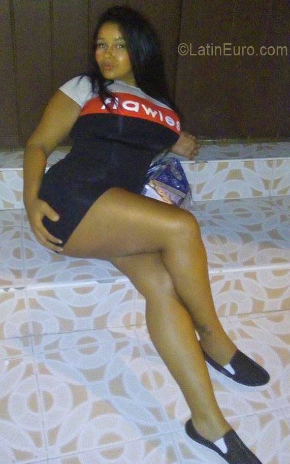Date this young Dominican Republic girl Eveline from Puerto Plata DO26524