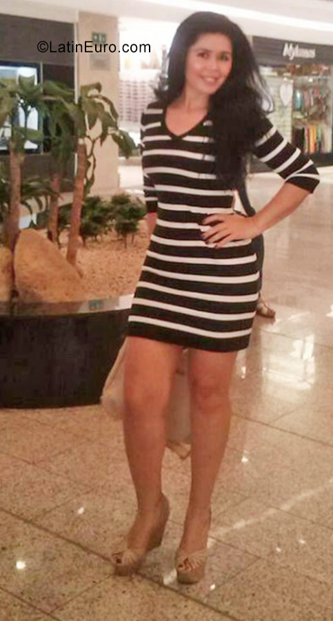 Date this gorgeous Colombia girl Cami from Barranquilla CO19616