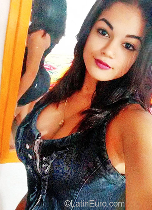 Date this lovely Brazil girl Lariisa from Jardim do Serido BR9790