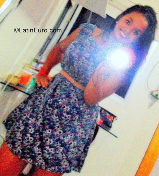 Date this cute Brazil girl Tariane from Itapema BR9824