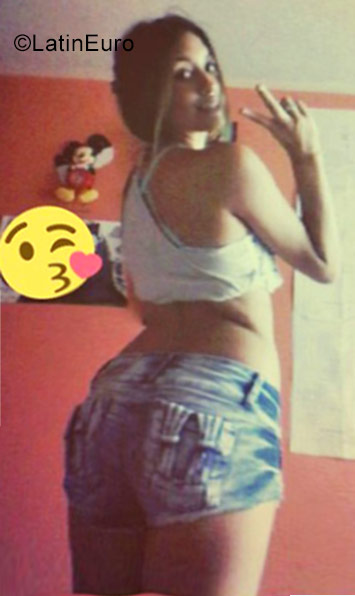 Date this pretty Colombia girl Gabriela from Pasto CO19759