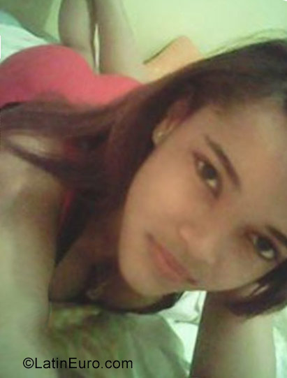 Date this georgeous Dominican Republic girl Claresbel from Santiago DO26923