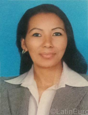 Date this attractive Colombia girl Maria from Cali CO19835
