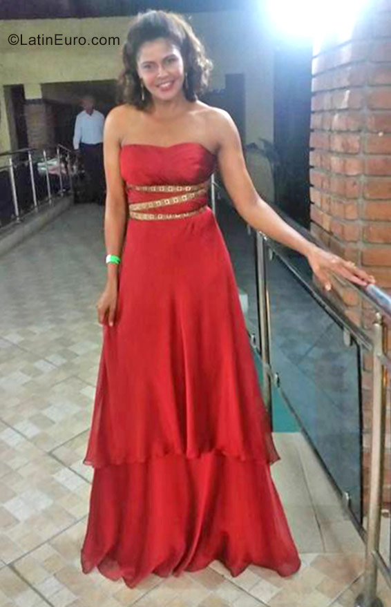 Date this cute Dominican Republic girl ElizaBeli from Santo Domingo DO27021