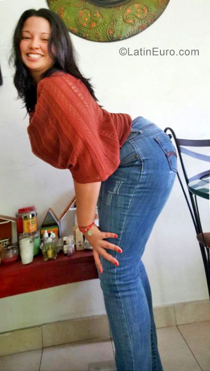 Date this sensual Panama girl Itzel from Panama City PA1312