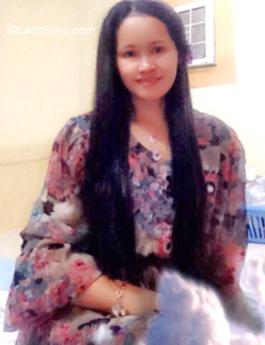 Date this athletic Oman girl Katherine from Mus cat OM10