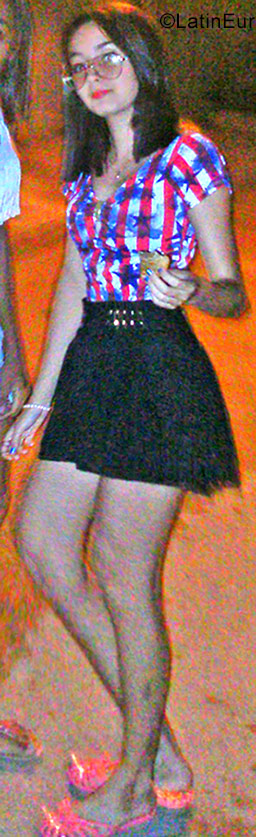 Date this athletic Brazil girl Iasman from Rio De Janeiro BR9854