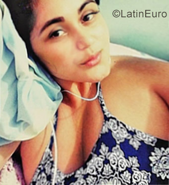 Date this exotic Colombia girl Paola from Armenia CO20047