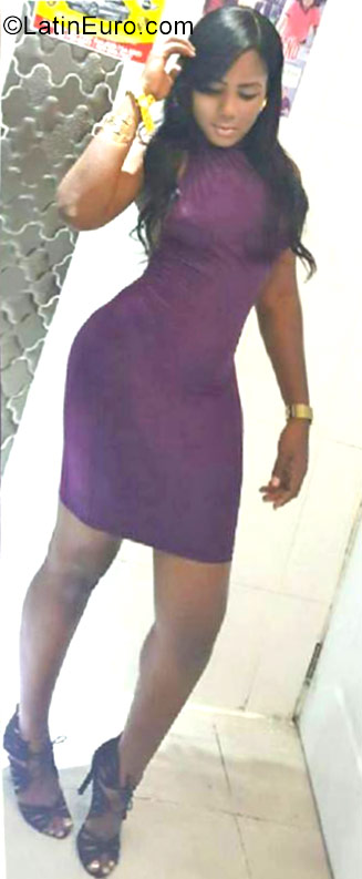 Date this exotic Dominican Republic girl Madeline from Santo Domingo DO27262