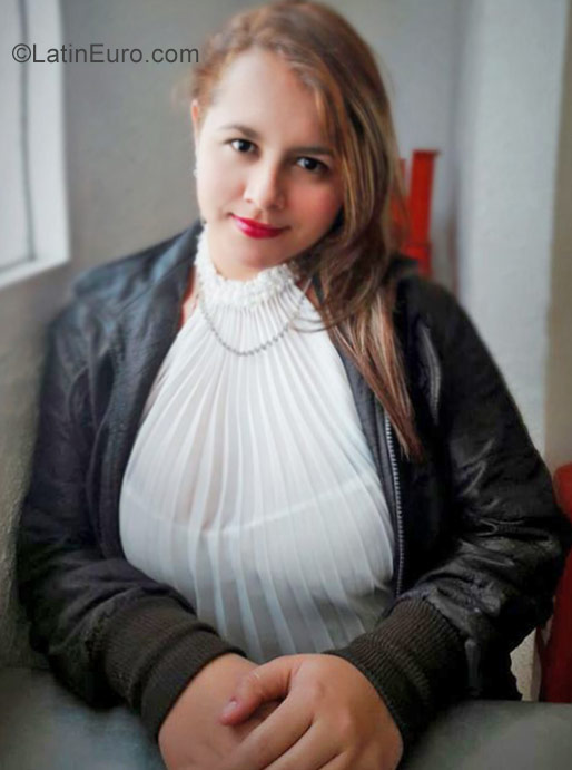 Date this georgeous Colombia girl Jade sanchez from Bogota CO20121