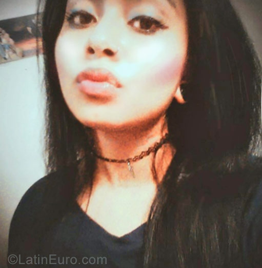 Date this sultry Colombia girl Vanessa from Medellin CO20221
