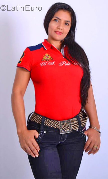 Date this charming Colombia girl Marlene from Cali CO20395