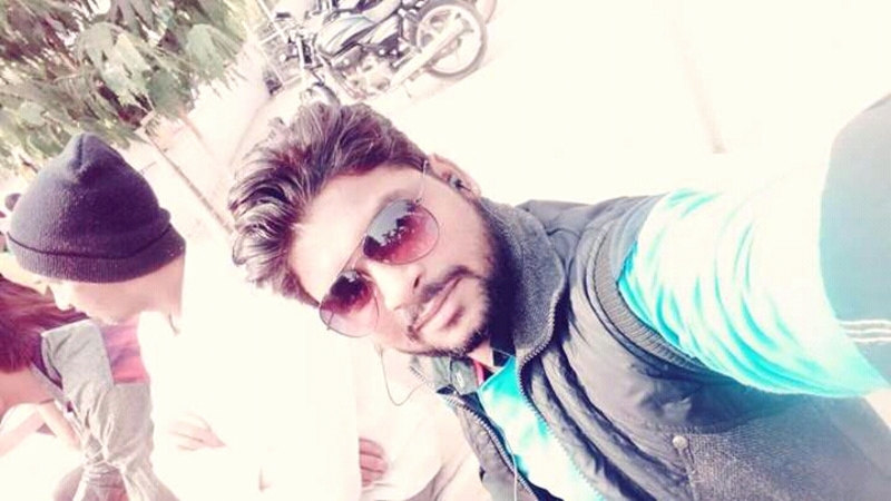 Date this nice looking India man Smeer370 from Bhind IN326