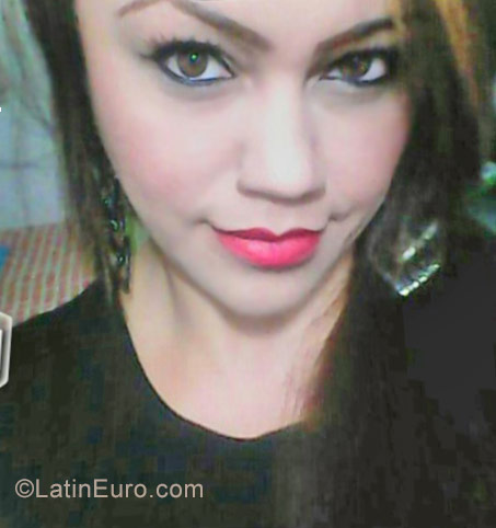 Date this sensual Colombia girl Marcela from Medellin CO20735