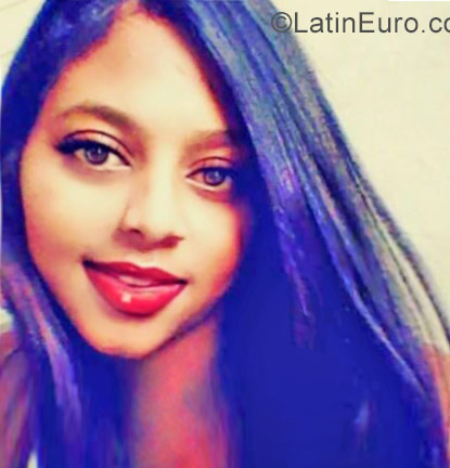Date this good-looking Dominican Republic girl Cami from Santiago DO27970