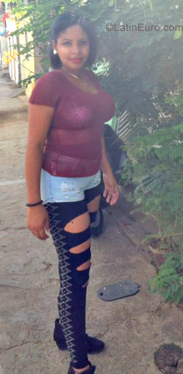 Date this passionate Dominican Republic girl Jennifer from Mao DO28093