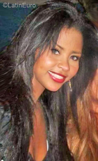 Date this exotic Colombia girl Jenssy from Barranquilla CO21042