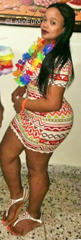 Date this attractive Dominican Republic girl Albita from Santo Domingo DO28694
