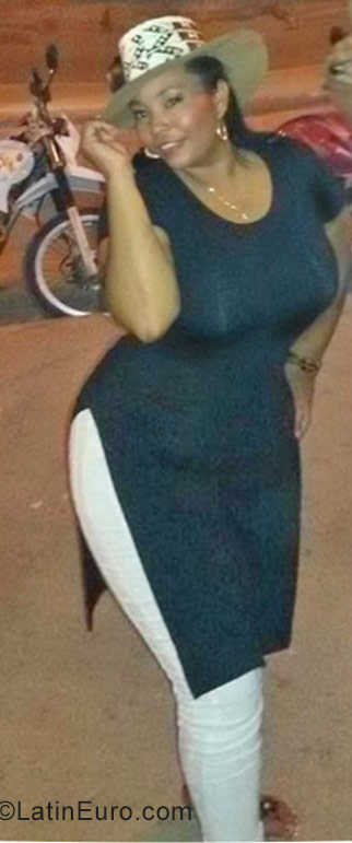 Date this athletic Colombia girl Norys Bellido from Medellin CO21622