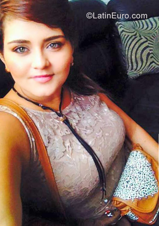 Date this sensual Colombia girl Julieth from Bucaramanga CO21626