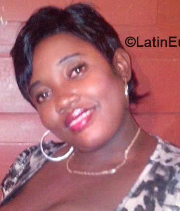 Date this exotic Jamaica girl Tenieka from St. Ann JM2449