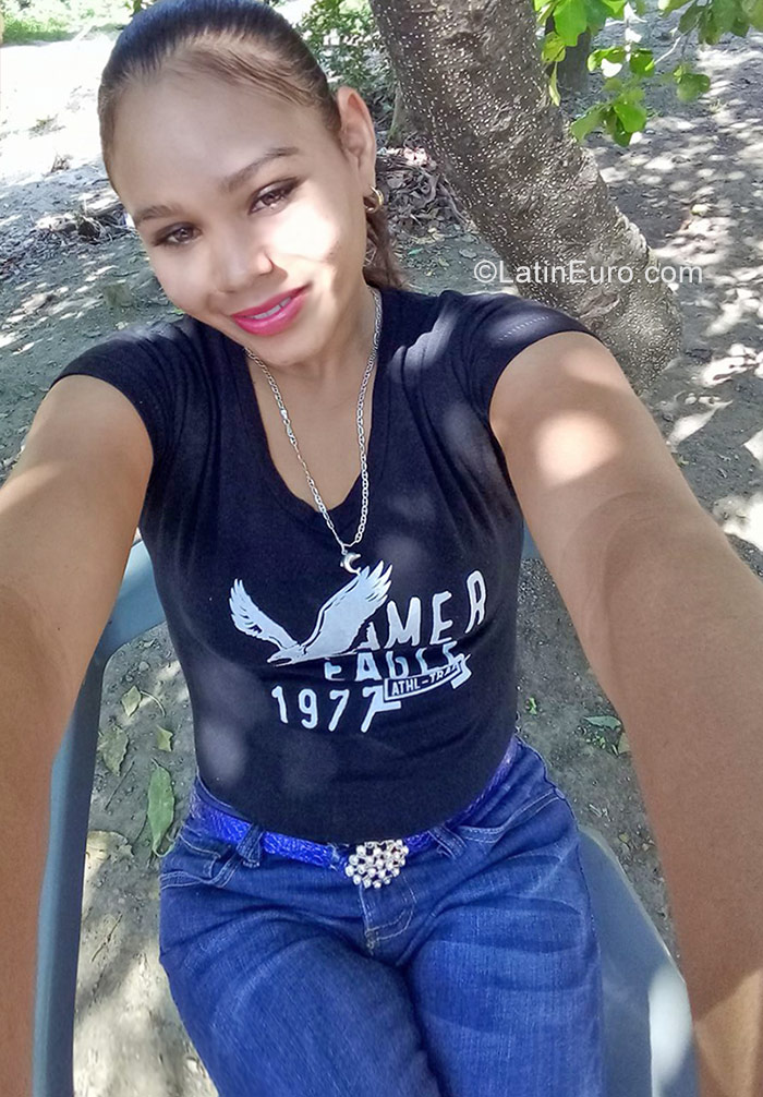 Date this lovely Dominican Republic girl Nelfily from Santiago DO29048