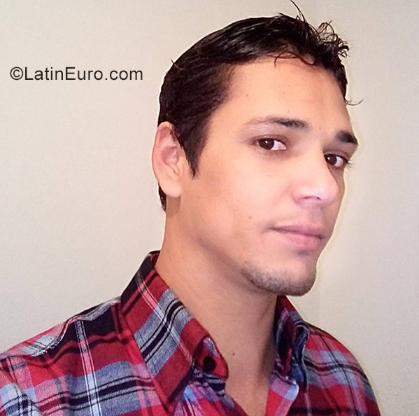 Date this sensual Brazil man Edvaldo Pedro from Sao Paulo BR10072