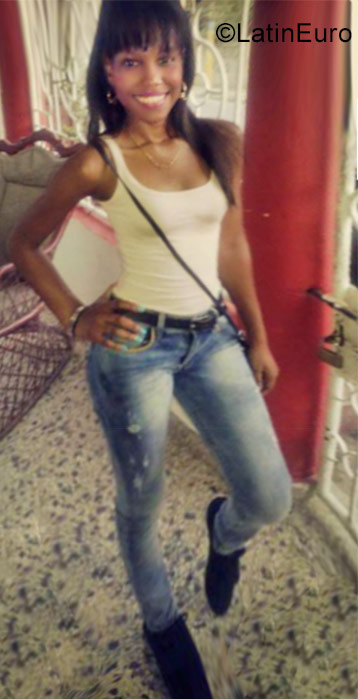 Date this georgeous Dominican Republic girl Pamela from Santo Domingo DO29329