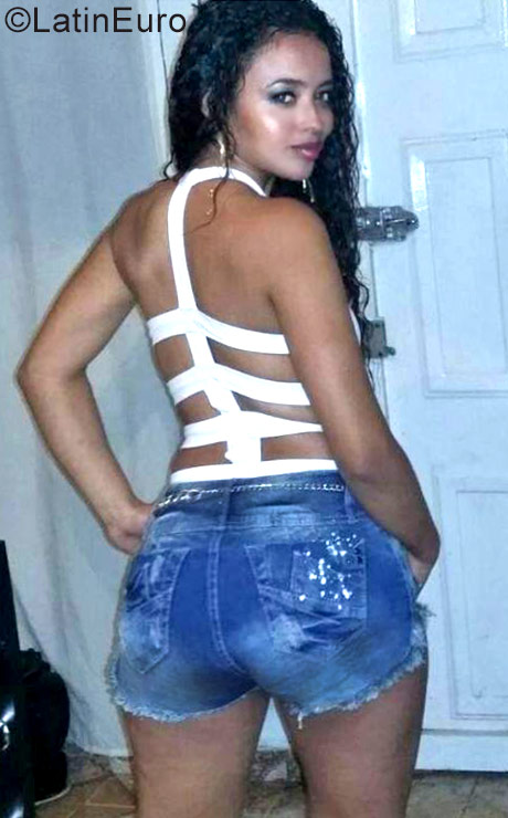 Date this passionate Colombia girl Bella from Bogota CO21872