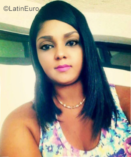 Date this attractive Dominican Republic girl Juana from Bani DO29859