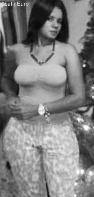 Date this good-looking Dominican Republic girl Carmen from Santo Domingo DO29970