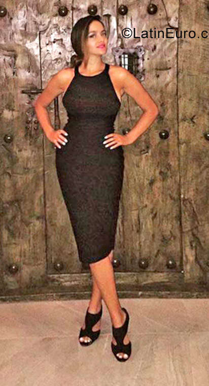 Date this tall Colombia girl Aleja from Medellin CO22182