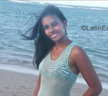Date this good-looking Dominican Republic girl Karen from Puerto Plata DO30110