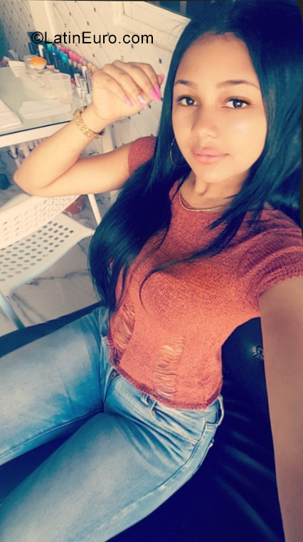 Date this funny Dominican Republic girl Nati from Santo Domingo DO30173