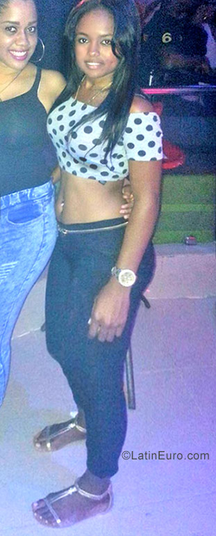 Date this charming Dominican Republic girl Rosa from Santo Domingo DO30310