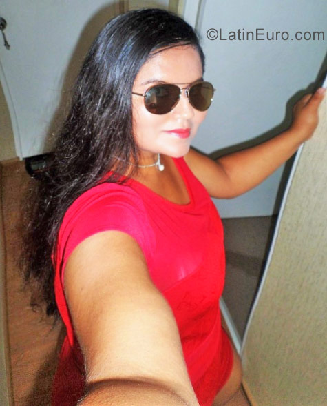 Date this stunning Peru girl Raysa from Lima PE1127