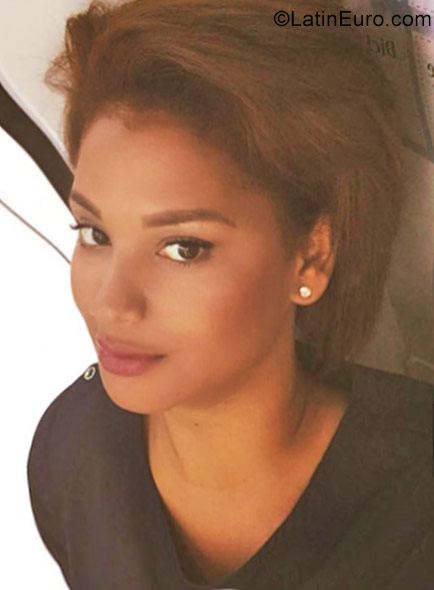 Date this funny Colombia girl Kely from Cartagena CO22424