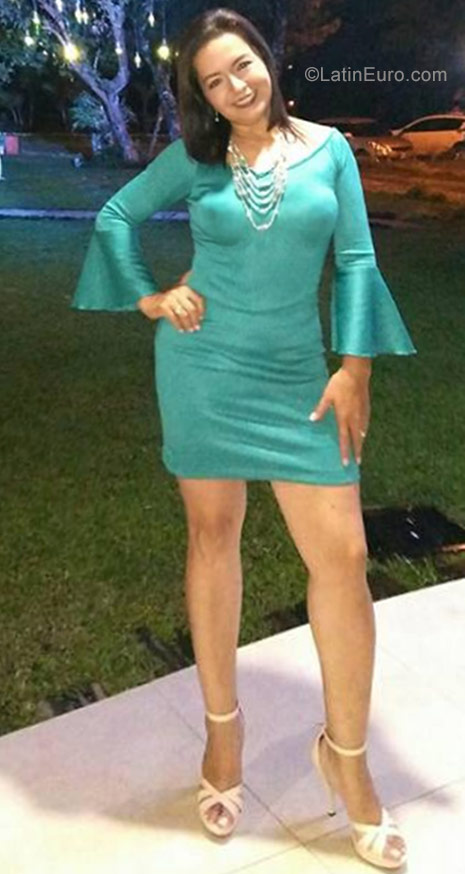 Date this pretty Colombia girl Salome from Popayan CO22442