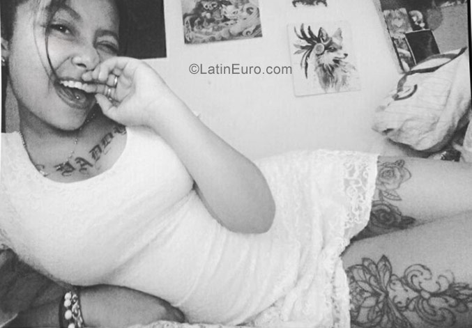 Date this sultry Colombia girl Sarita from Popayan CO22453
