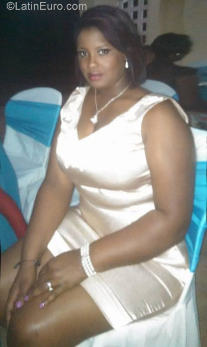 Date this foxy Dominican Republic girl Bianca from Santo Domingo DO30549