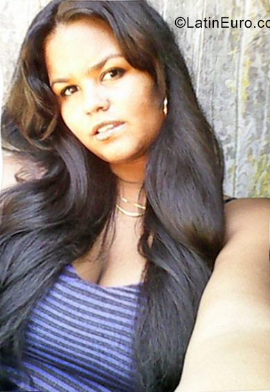 Date this cute Cuba girl Yami from Santiago de cuba CU149