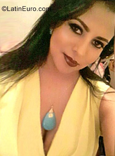 Date this delightful Ecuador girl Vanessa from Guayaquil EC230