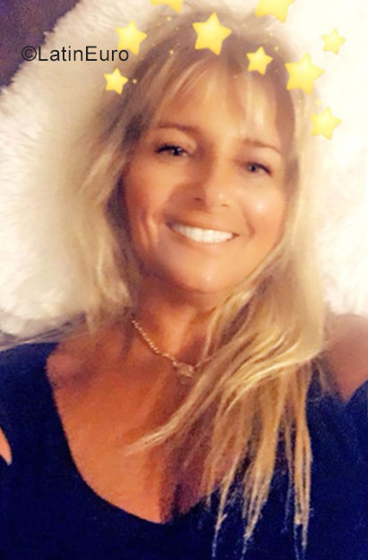 Date this cute United States girl Betina from Jackson Twn US18913